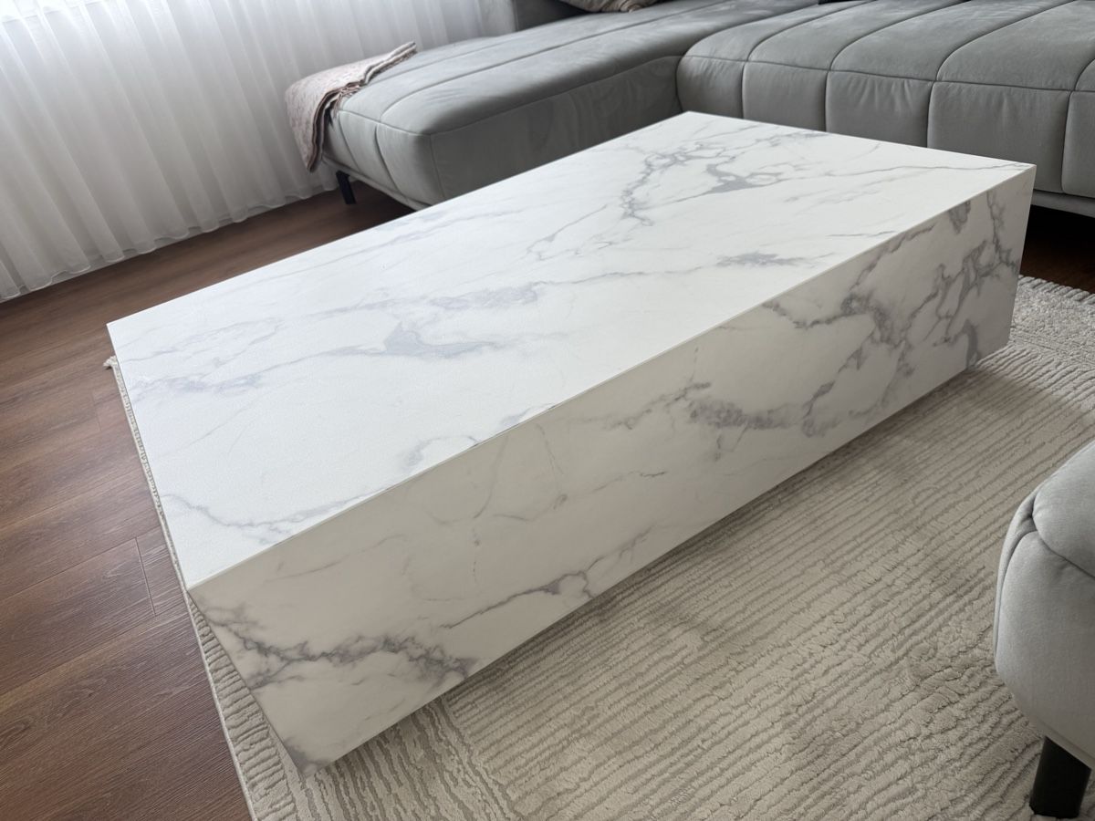 Livique Tavoli: Moderner Couchtisch in Marmor Optik – Nuovo (secondo la descrizione) da Schübelbach venduto da nejlab