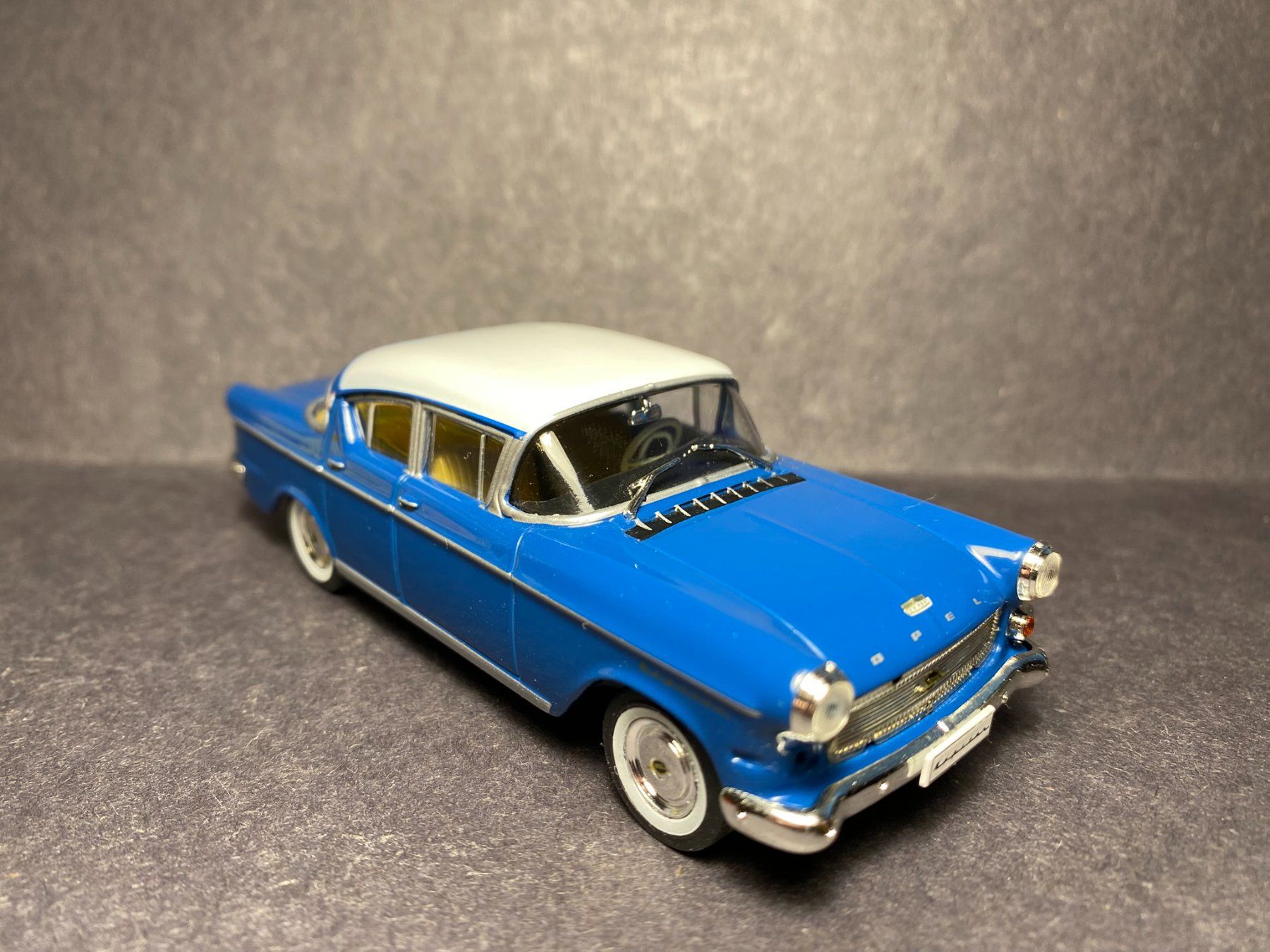 Opel Modellautos: Opel Kapitän 1958 1:43 – Gebraucht aus Spiez von Mlandcruiser 6