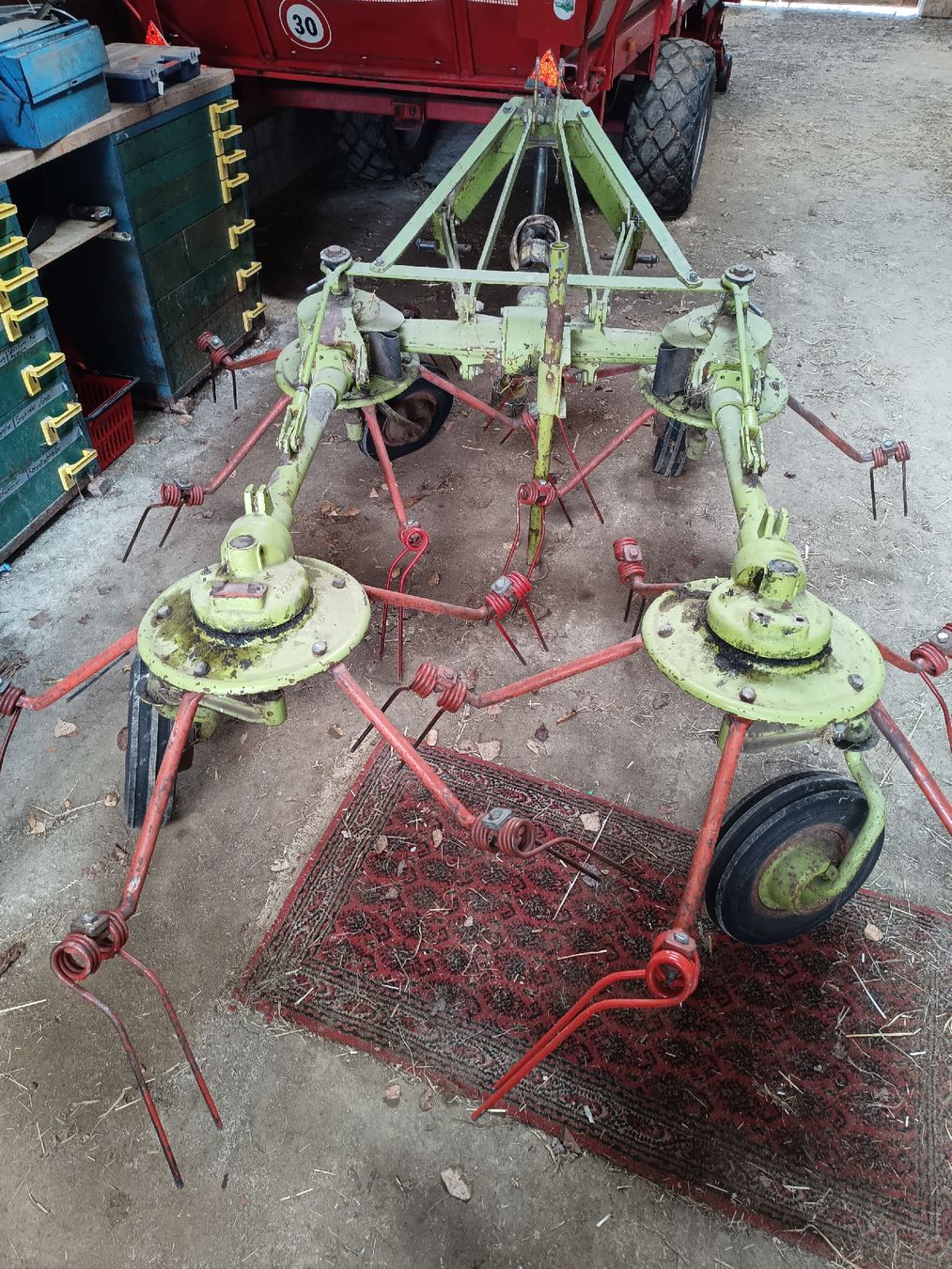 Claas Tutte le macchine: Kreisel heuer Claas – Usato da Härkingen venduto da dom_5vdg