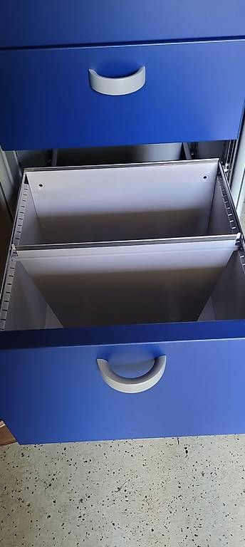 Eléments de bureau: Mobiler Rrollkorpus mit Schubladen – D'occasion à Strengelbach par Susy7 1