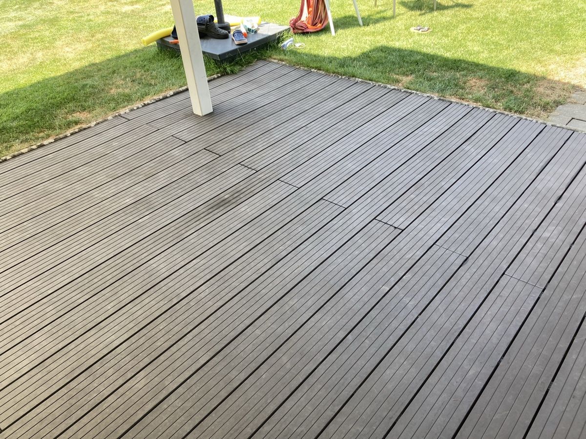 Rivestimenti per pavimenti: Terrassenboden WPC braun – Usato da Neuendorf venduto da guenti02 2