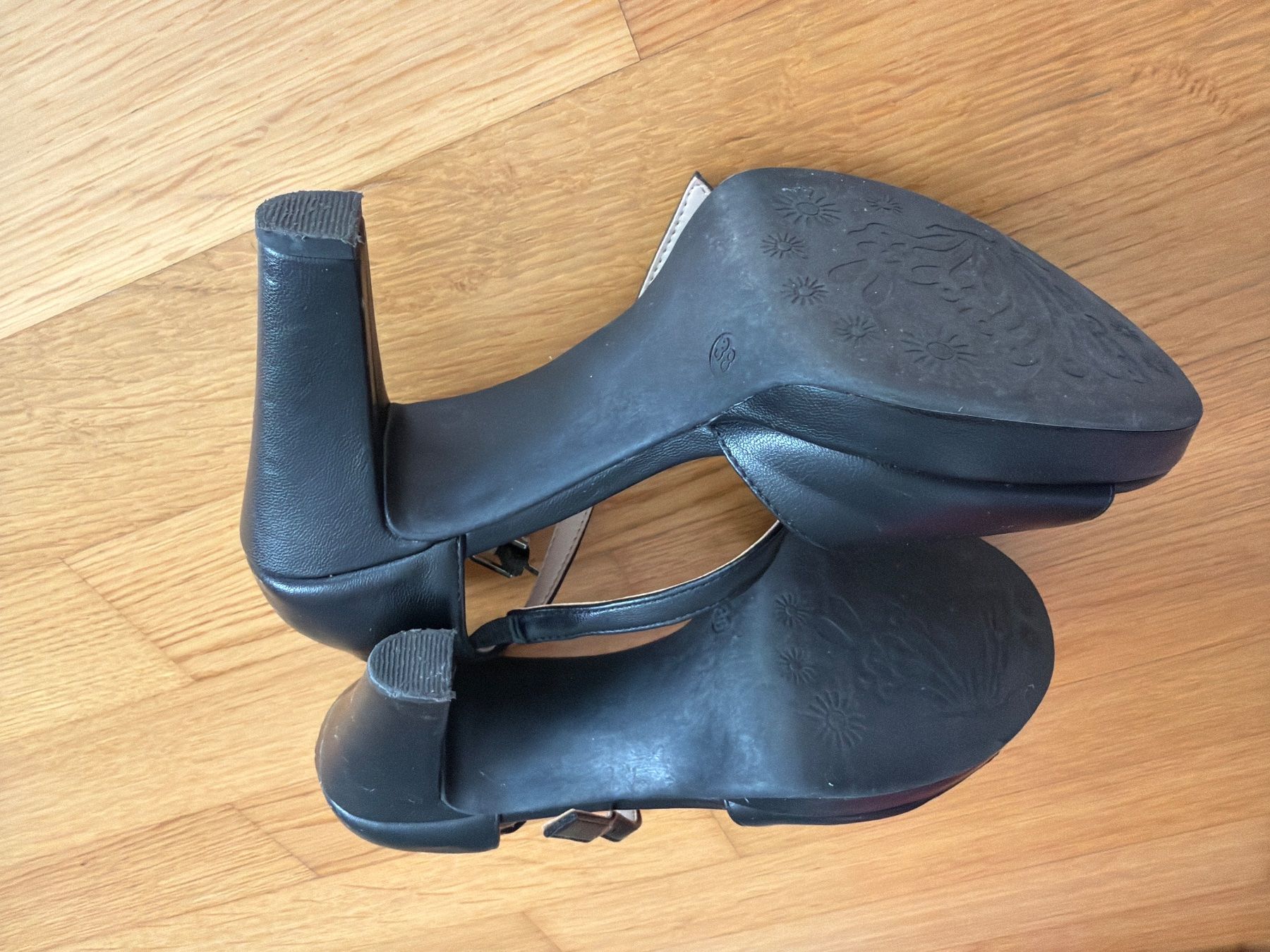 Scarpe da donna: pumps schwarz grösse38 – Usato da Bonstetten venduto da juliestore 1