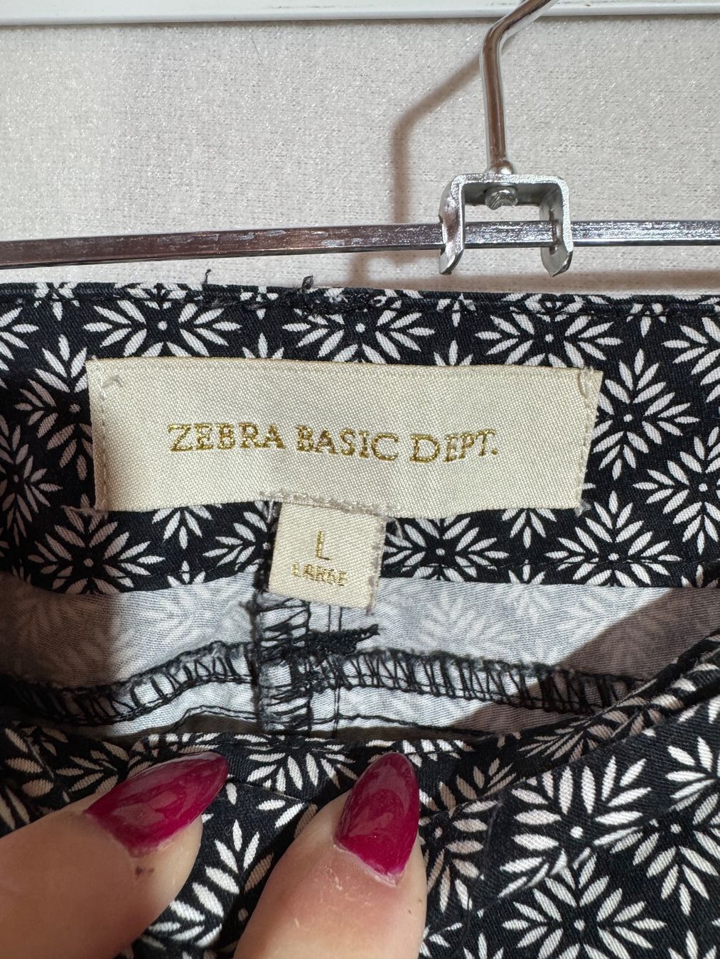 Zara Pantaloni: Gemusterte Hose von Zara Basic Gr. L – Usato da Grosswangen venduto da SALE_SALE_SALE 2