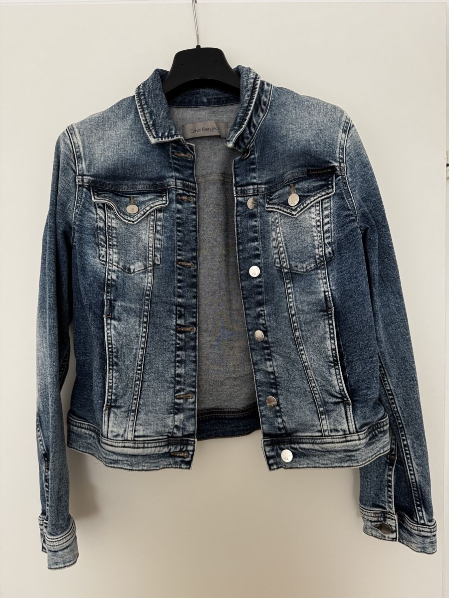 Calvin Klein Giacche: Calvin Klein Jeansjacke – Nuovo (secondo la descrizione) da Effretikon venduto da elt567