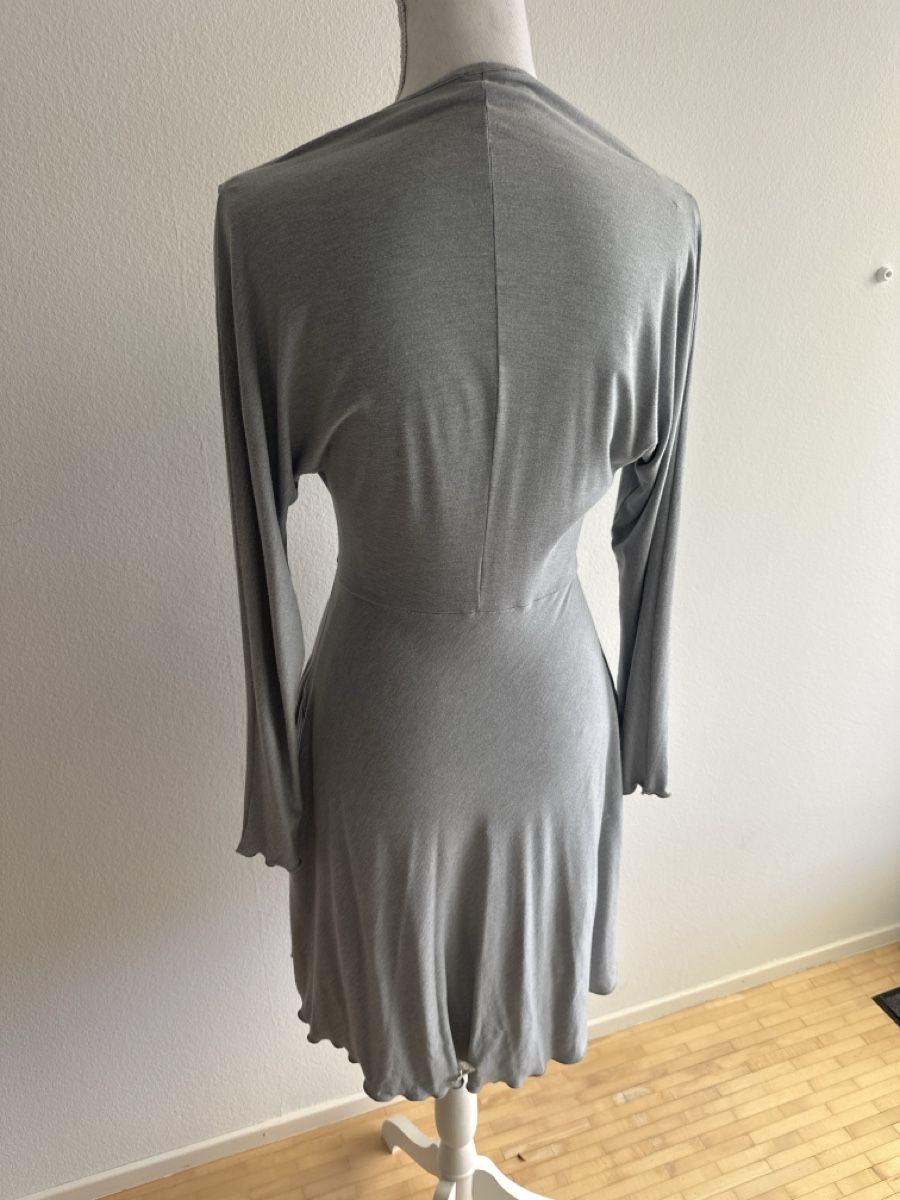 Accappatoi: Zimmerli Morgenmantel Gr. S, Grau, Micro Modal - – Nuovo (secondo la descrizione) da Wädenswil venduto da GreenGables 2