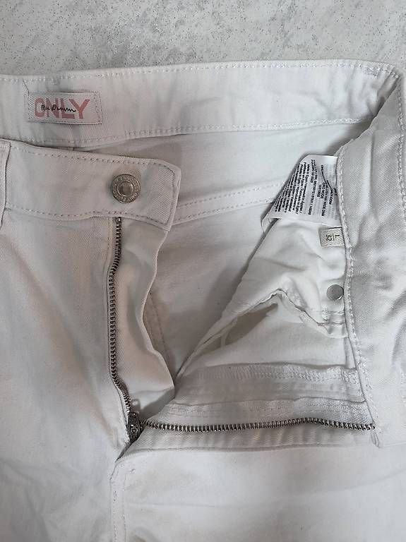 Jeans: Jeans, Gr. 40, L32 – D'occasion à Frauenfeld par nhn_j68w 1