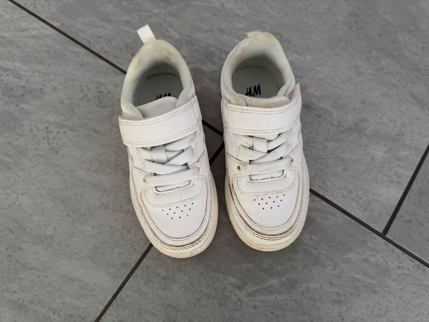 H&M Scarpe per ragazzi: Sneakers - Grösse 24 - H&M – Usato da Bülach venduto da Loredana13 1