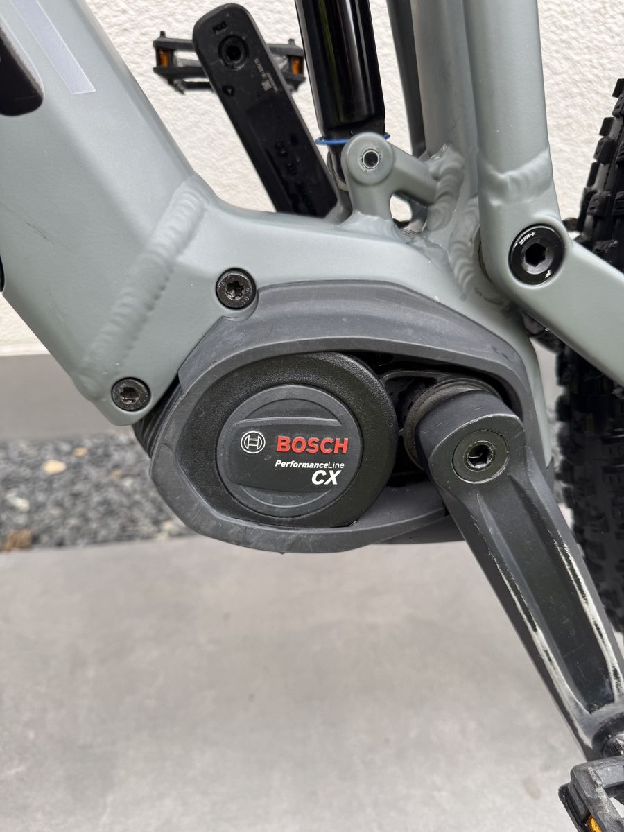 Focus Vélos: Focus Thron 2 Fully E-Bike bosch – D'occasion à Buttikon SZ par LEDUPGRADE 6