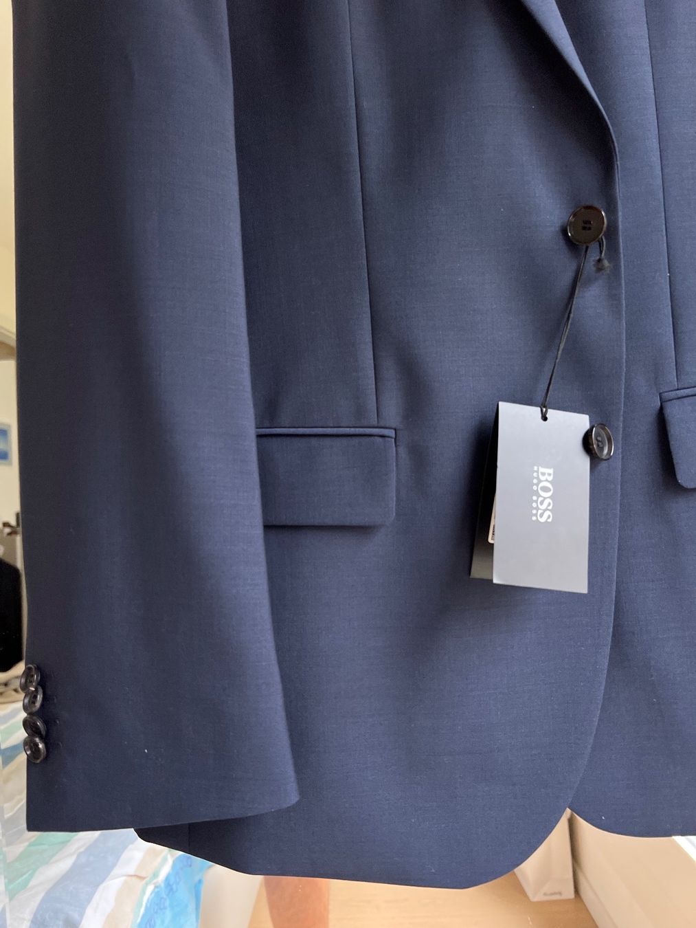 Hugo Boss Completi: Hugo Boss suit – Nuovo e nell'imballaggio originale da Corsier GE venduto da Karol_save_planet 1