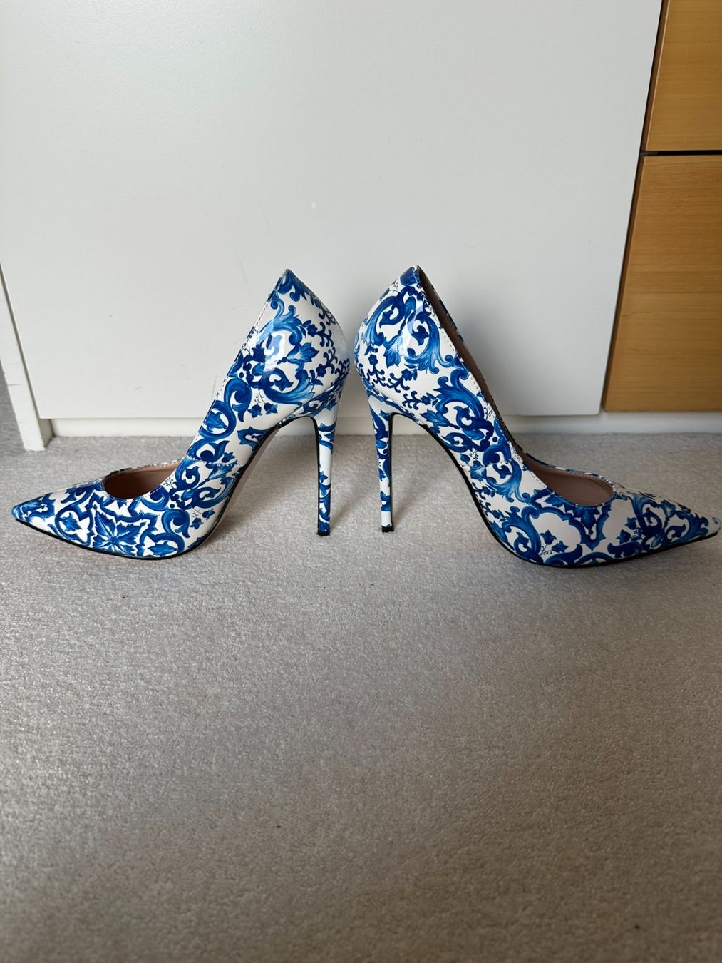 Scarpe da donna: Azulejo Stiletto Heels – Nuovo (secondo la descrizione) da Sevelen venduto da per_w85c 1