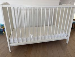 White Wooden Baby Cot/Crib, without mattress