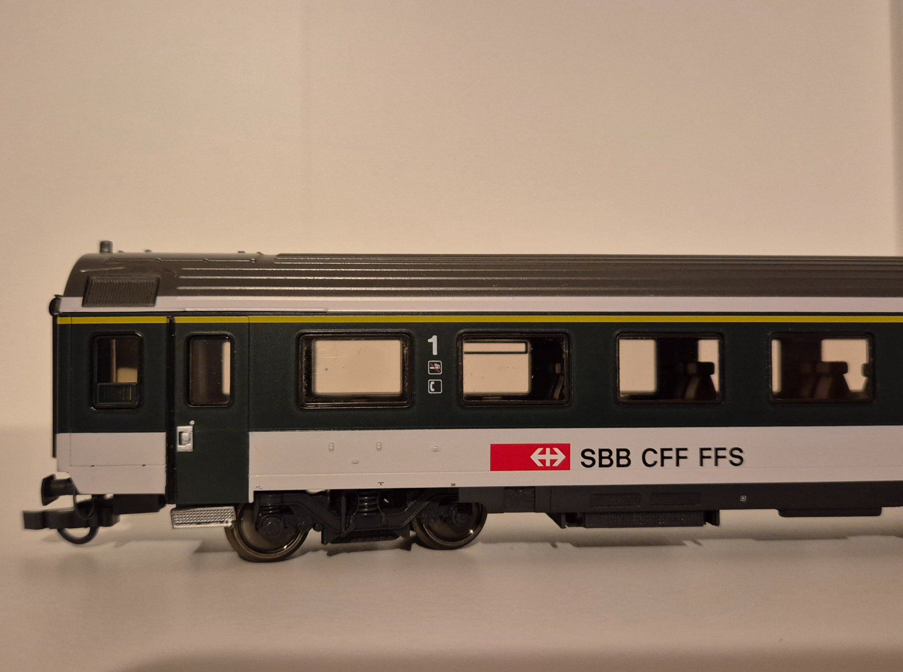 Roco Modelleisenbahnen: Roco SBB EW IV 1. Klasse – Gebraucht aus Wittenwil von ced_q8j7 5
