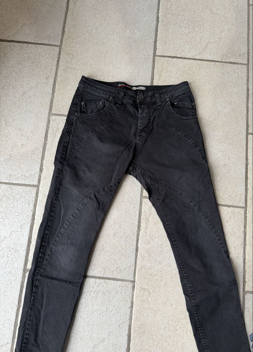 Please Jeans Pantaloni: 3 Paar Please Hosen – Usato da Ennetbaden venduto da Ansano 1