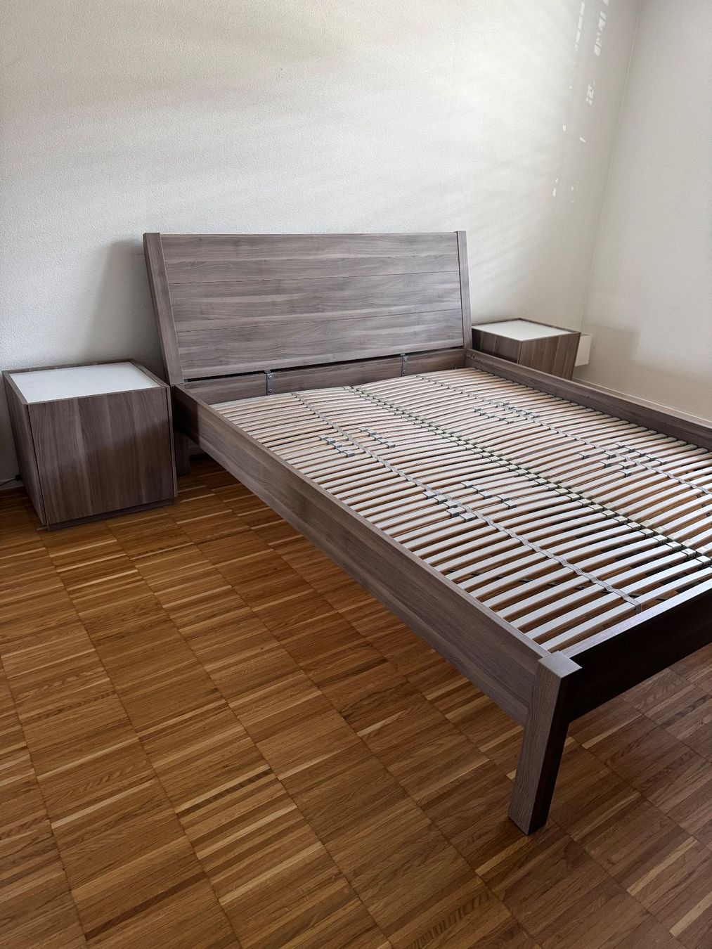 Ikea Letti: Komplettes Schlafzimmer-Bett, Lattenroste, Kommode – Usato da Neuenhof venduto da mas_tfk7 5