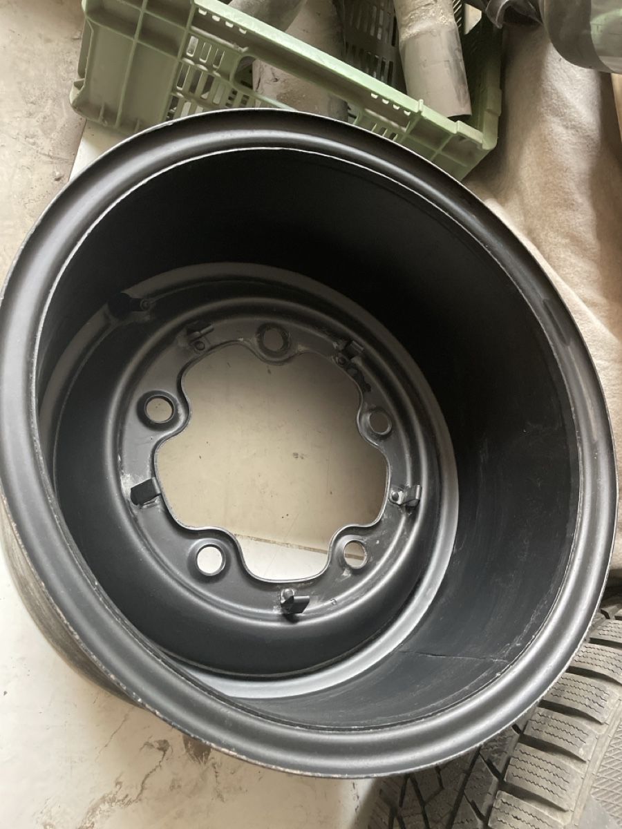 Volkswagen Cerchioni: VW Käfer Stahlfelgen extrem breit und Concave - Spektrum – Usato da Kirchleerau venduto da Resale_LC 2