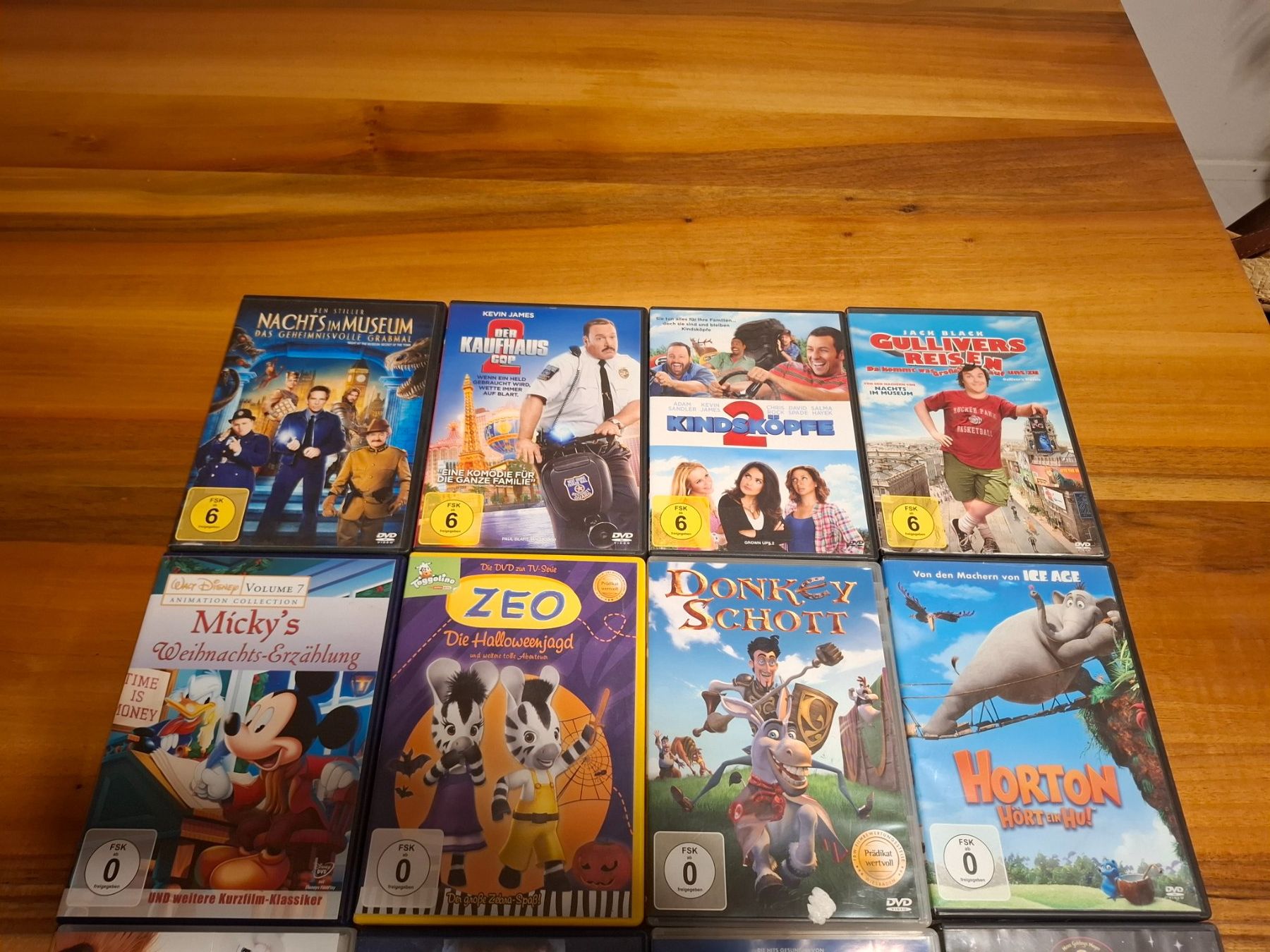 Tutti i DVDs: 12 Kinder DVD – Usato da St. Niklausen LU venduto da Kamelo 1