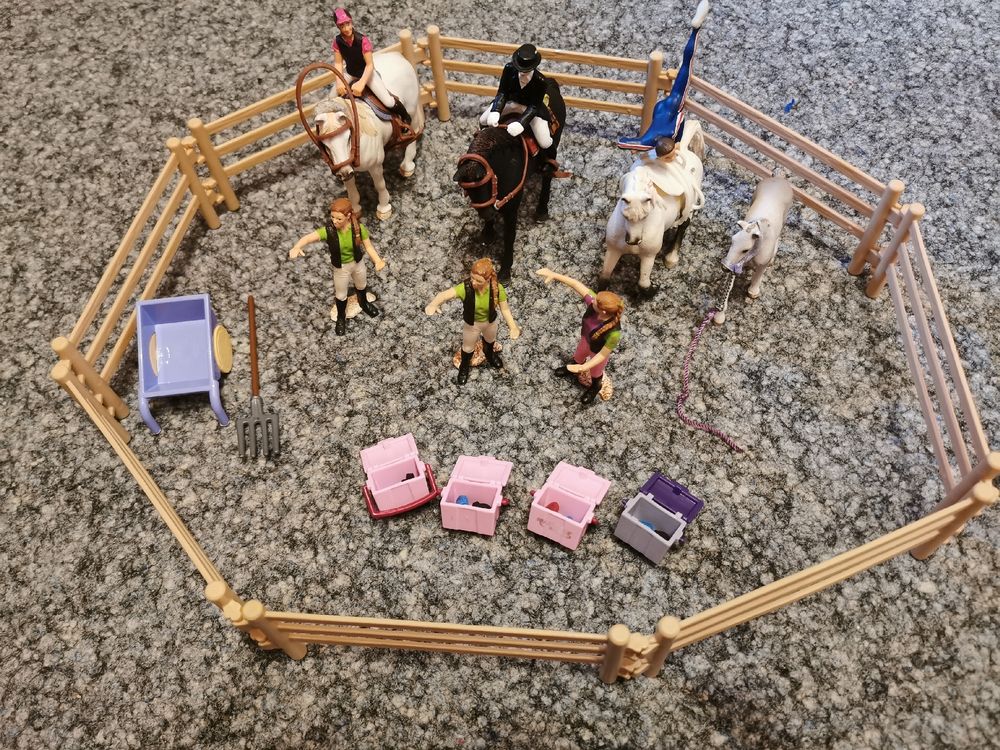  Foto zu Schleich Pferde und Zubehör 