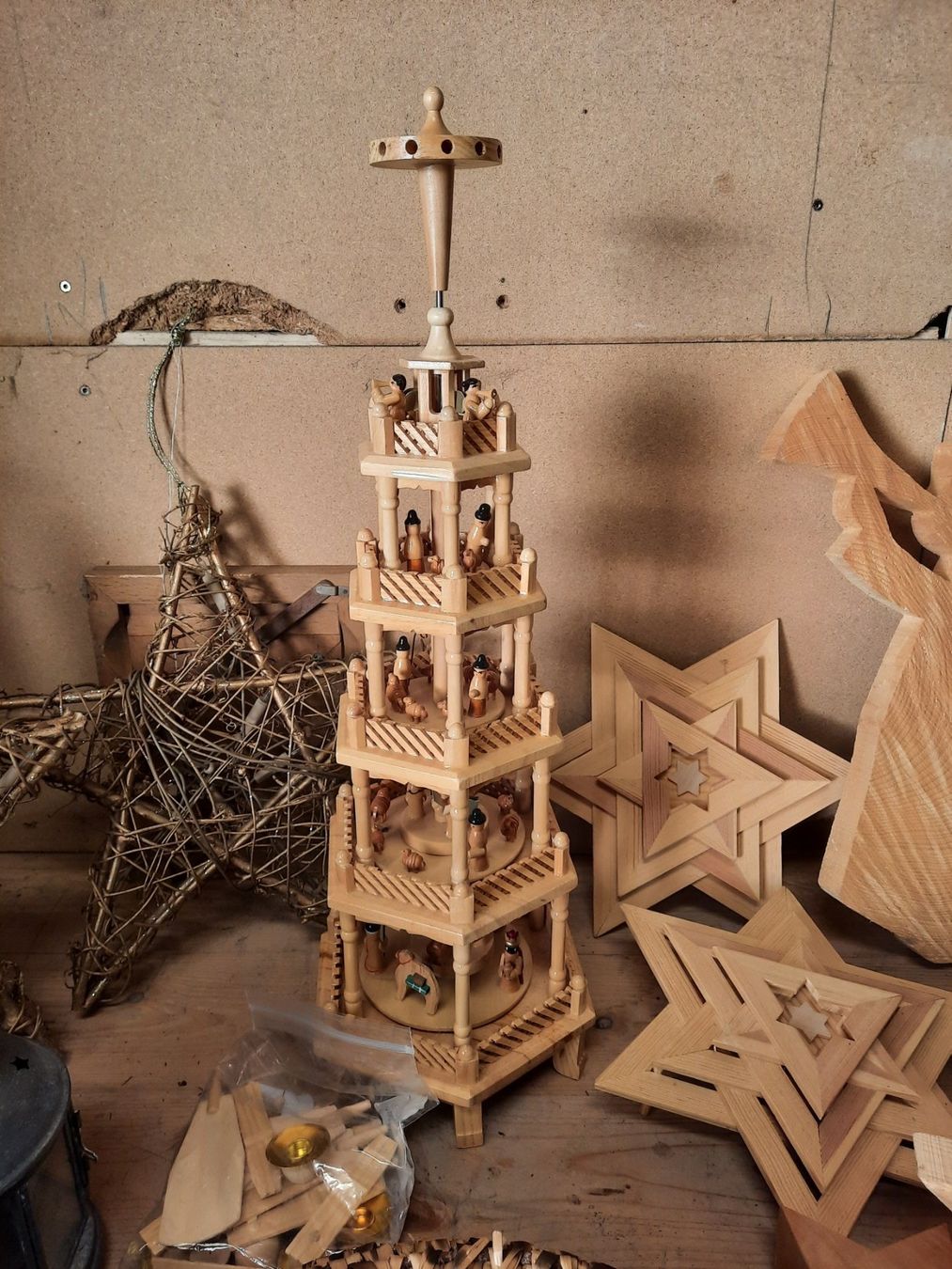 Toutes les décorations: Weihnachtskrippe, Engel, Holzdeko usw. – D'occasion à Weinfelden par JoeBaer 4