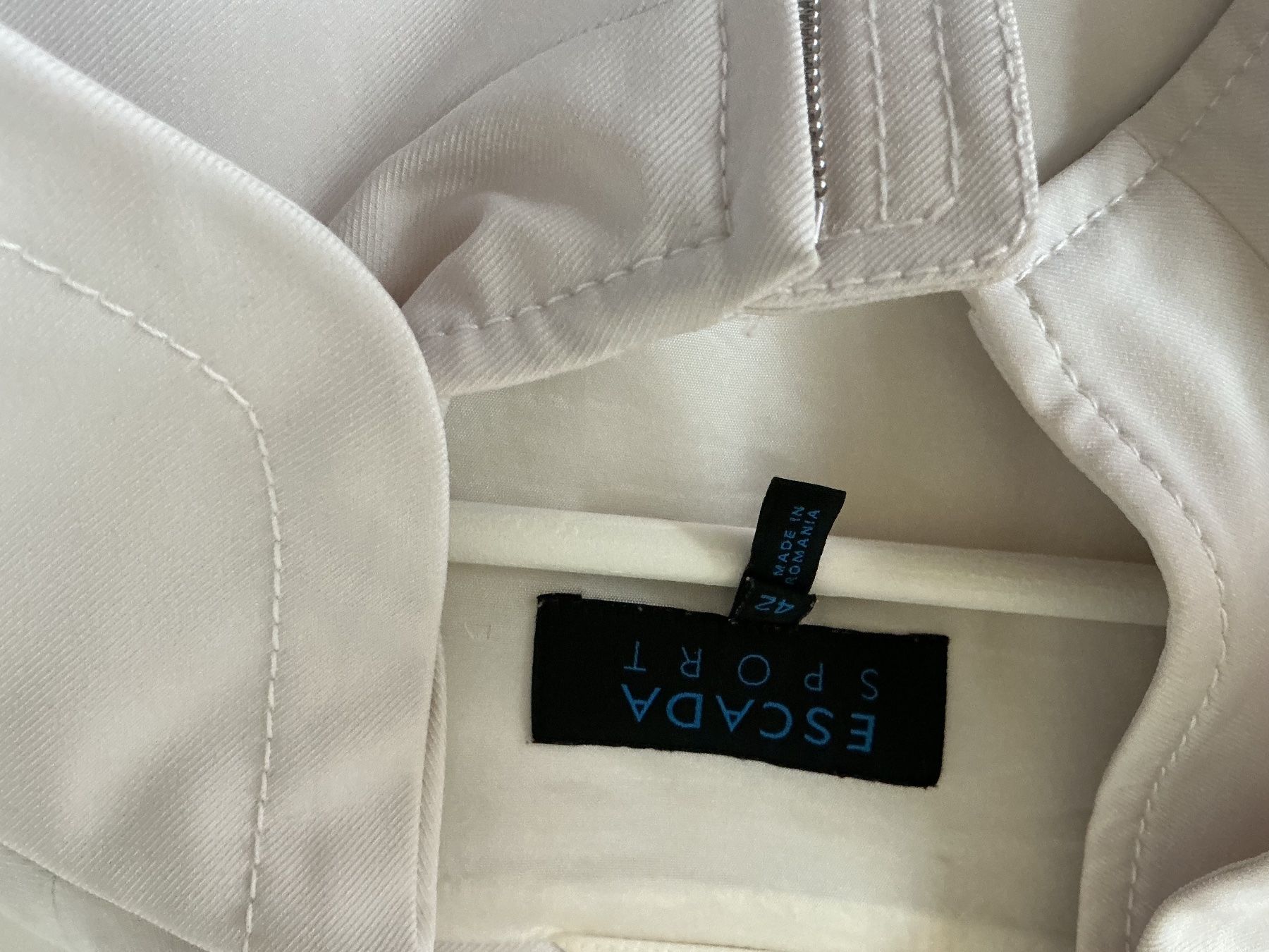 Escada Anzüge & Kostüme: ESCADA white jacket and skirt  42 – Neu (gemäss Beschreibung) aus Basel von 18Inspiration 2