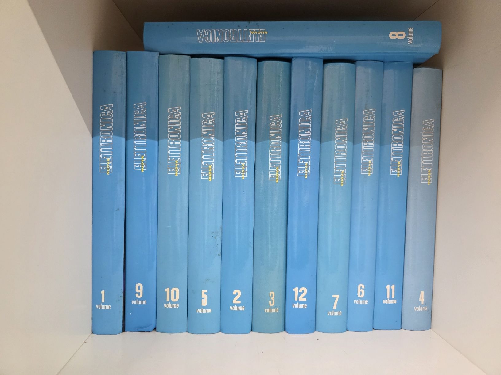 Livres: Nuova Elettronica e altro – D'occasion à Calpiogna par Nerowolf 3
