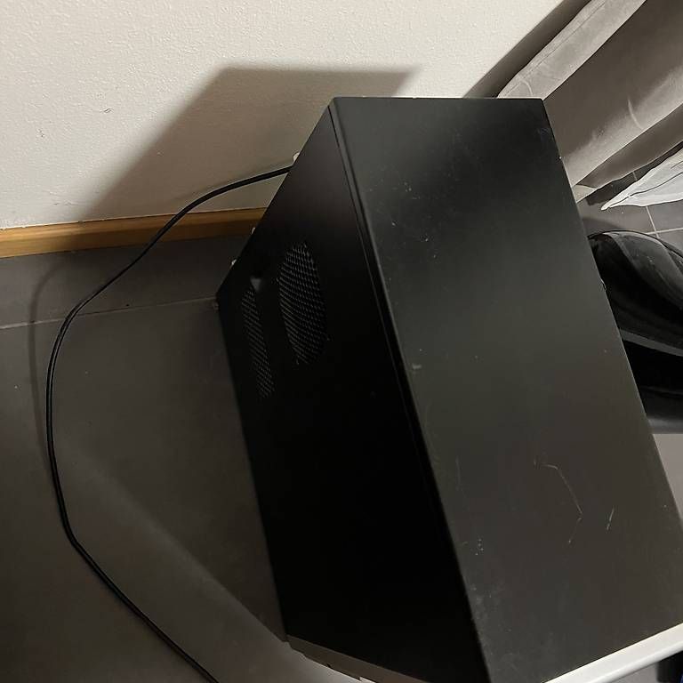 PCs: PC fisso desktop  computer – Gebraucht aus Minusio von son_mrf5 4