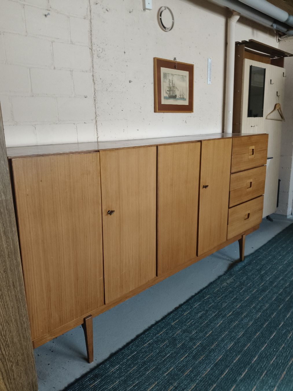 Cassettiere: Mid Century teak Sideboard – Usato da Zwingen venduto da inf_2blh 1