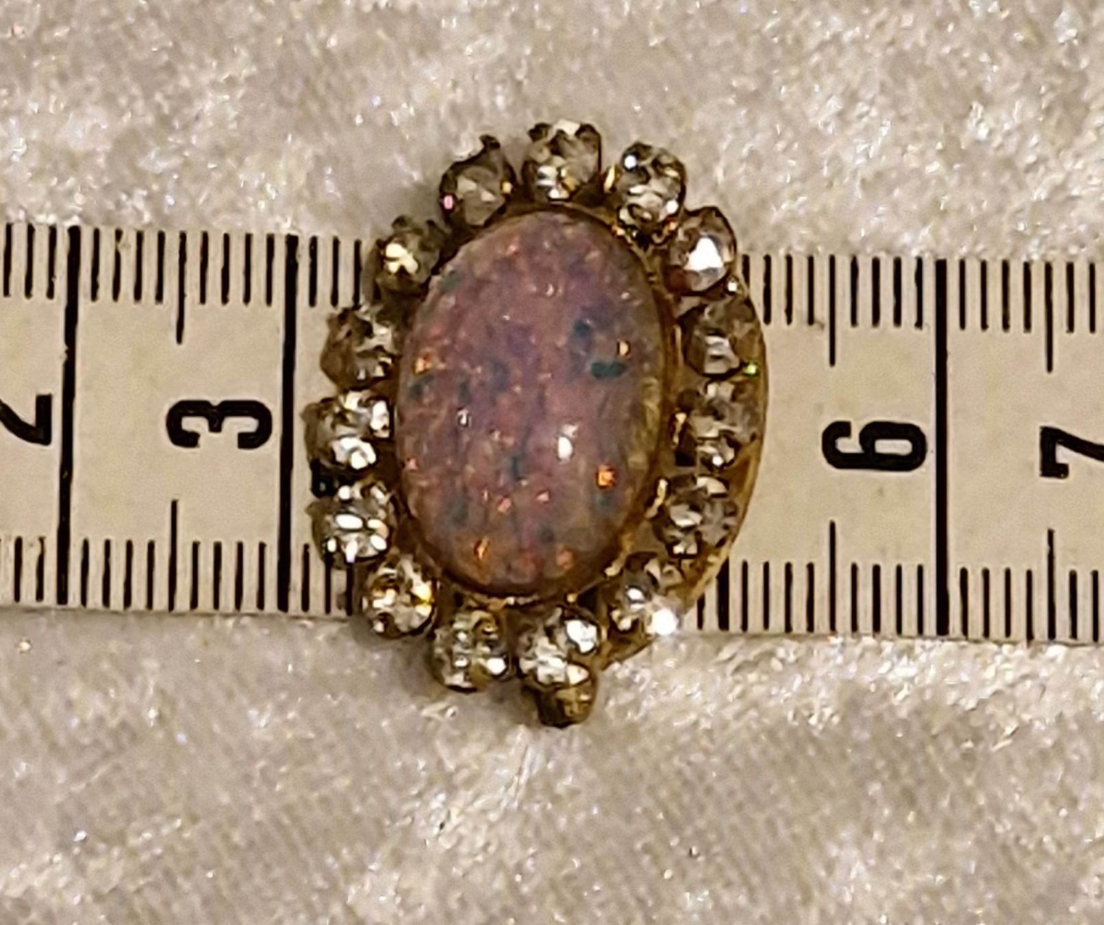 Spille & Fermagli: Vintage Brosche rosa Kunstopal eingefasst m.Simili-Diamanten – Usato da Zürich venduto da silver-team 7