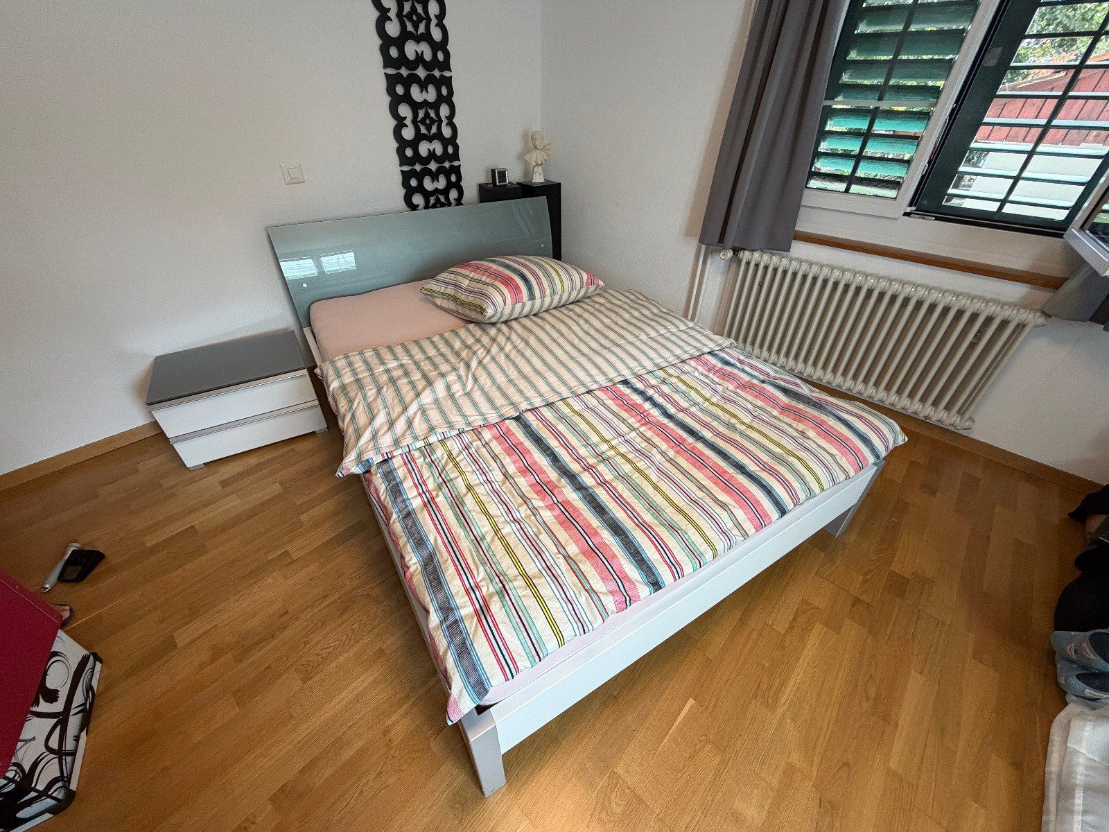 Letti: Bett mit Nachttisch – Usato da Rafz venduto da DaSchi