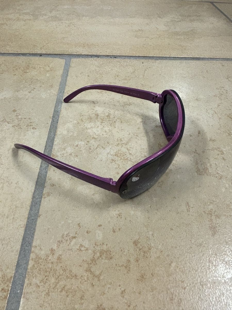 Occhiali & Lenti: Hello Kitty Sonnenbrille – Usato da Dättlikon venduto da Cocco2