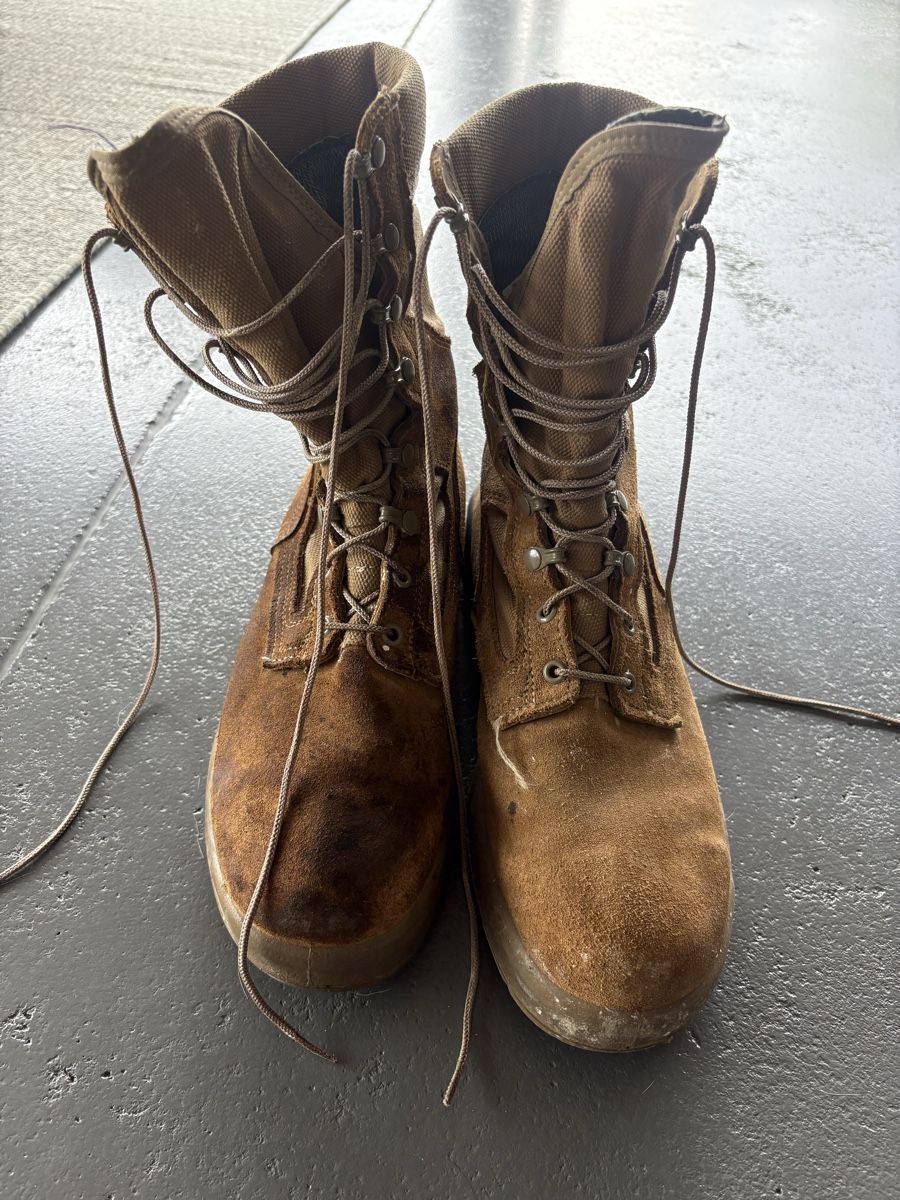 Scarpe da uomo: Original US Marines Kampfstiefel – Usato da Winterthur venduto da sar_cq9b