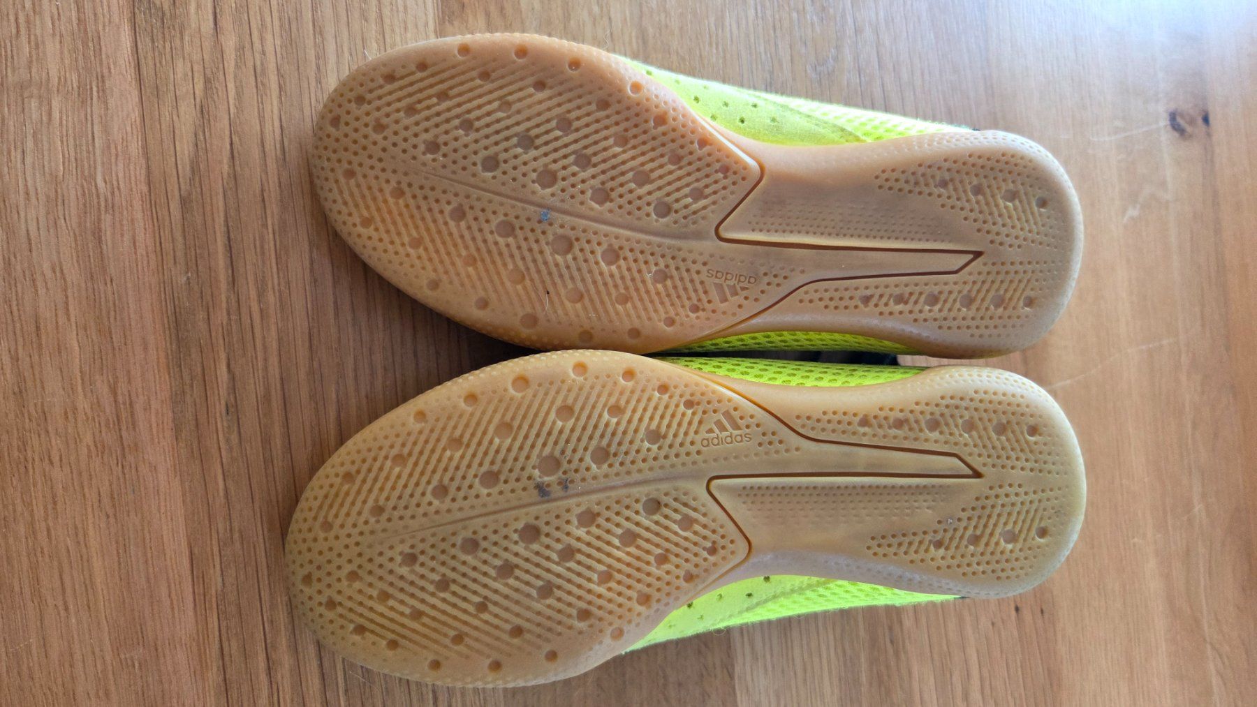Adidas Scarpe per ragazzi: Adidas Hallenschuhe Gr.33 – Usato da Roggliswil venduto da Crosser17 2