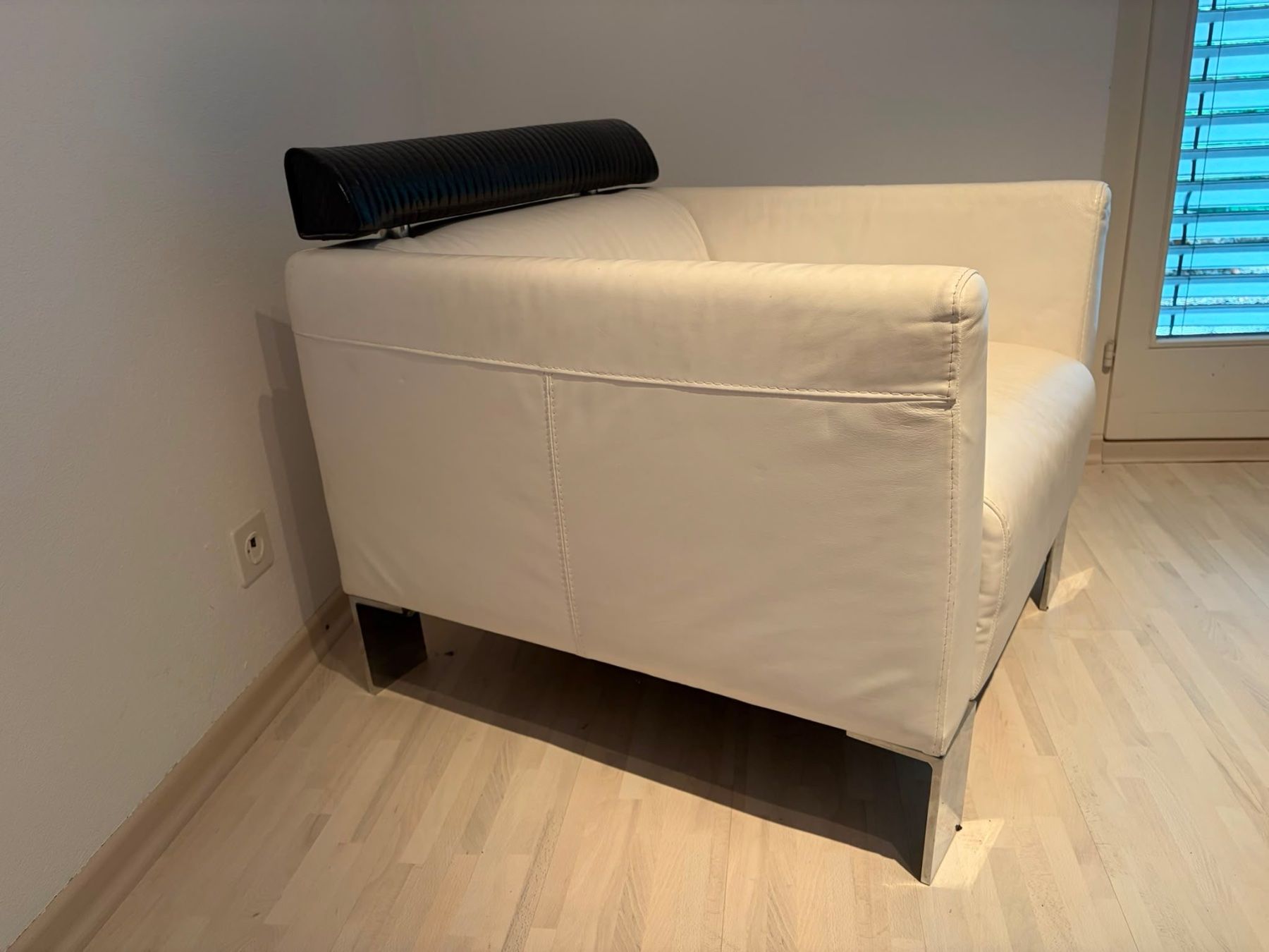 Poltrone: Ledersessel mit Ottomane – Usato da Schlieren venduto da balthasarcarbon 2