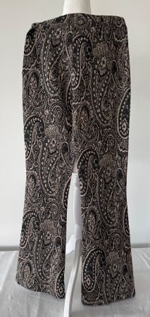 TrendDamen Hose schwarz beige Paisley Muster Neuwertig