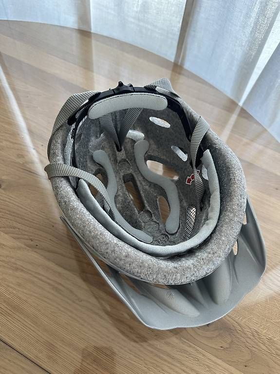 Helme: Uvex Velo Helm Gr. 52-57cm – Gebraucht aus St. Gallen von ako_6wcl 3