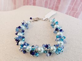 Elegante Armkette mit funkelnden Kristallen