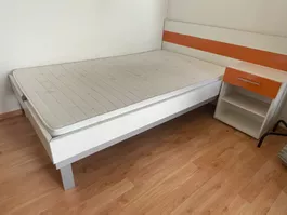 Pfister Bett