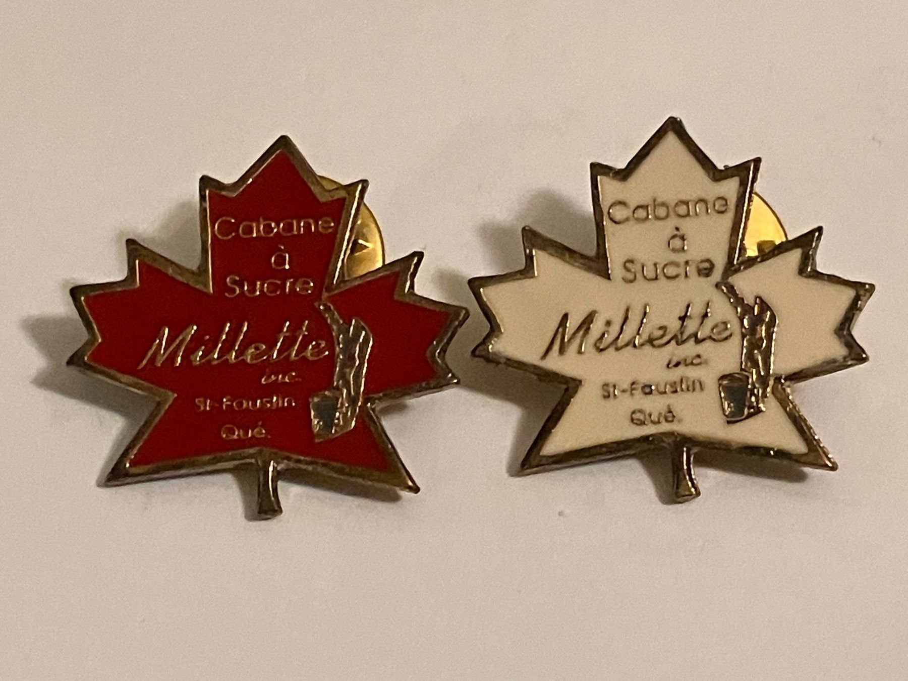 Placchette & Badge: 2 Pin Millette Cabane a sucre – Usato da Basel venduto da djwwpp
