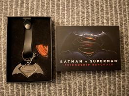 Batman v Superman - Freundschafts-Schlüsselanhänger