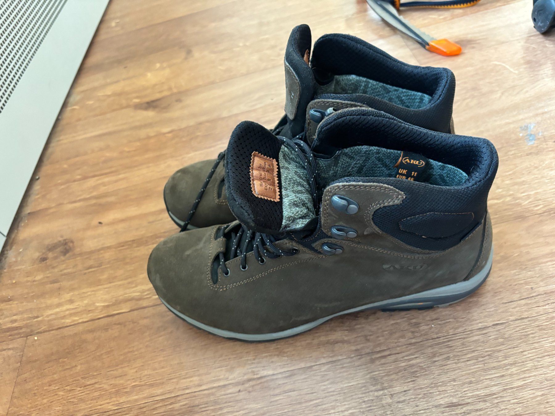 Herrenschuhe: Wanderschuhe Aku braun Grösse 46 – Gebraucht aus Muttenz von due_z7qf