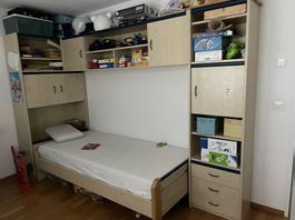 Kinderzimmer-Kombination, Holz, Top Zustand, muss raus!