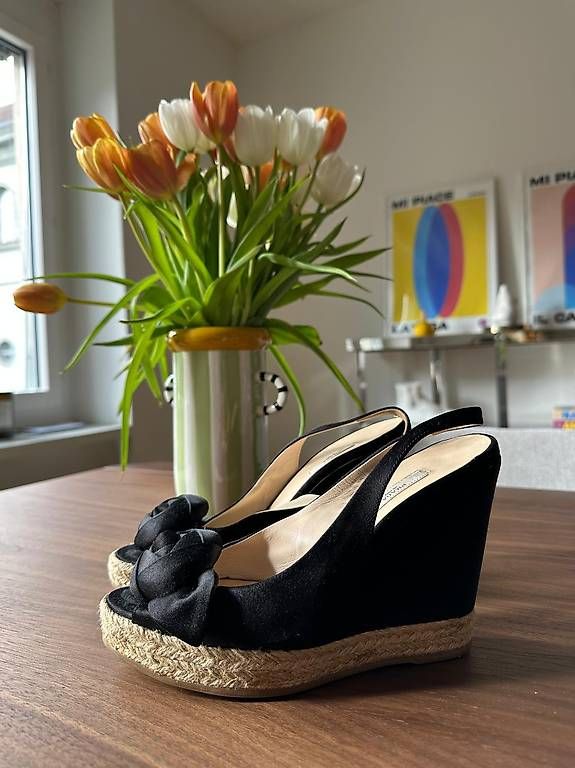 Scarpe da donna: PRADA Wedges 36.5  schwarze Espadrilles mit Keilabsatz – Usato da Zürich venduto da Lola_Link 3