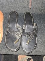 Schwarze Sommersandale Zehentrenner Gr. 38