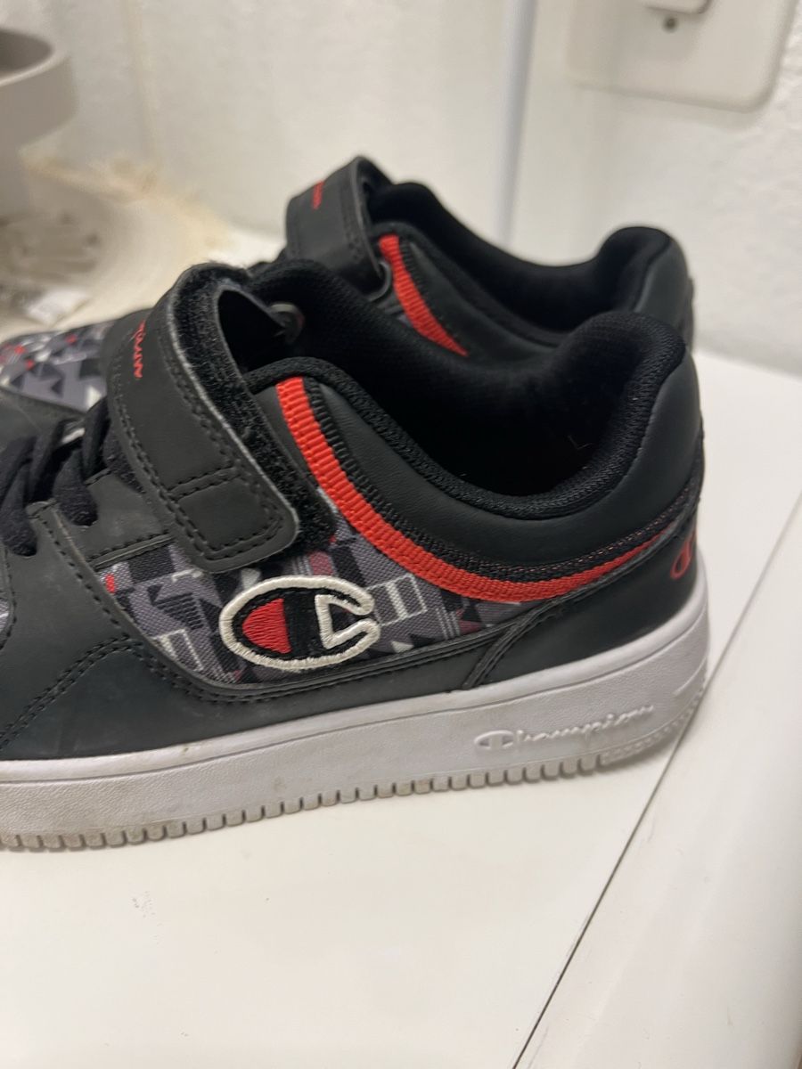 Champion Scarpe per ragazzi: CHAMPION TURNSCHUHE NEUWERTIG GR 33 – Usato da Basel venduto da theo-g77 3