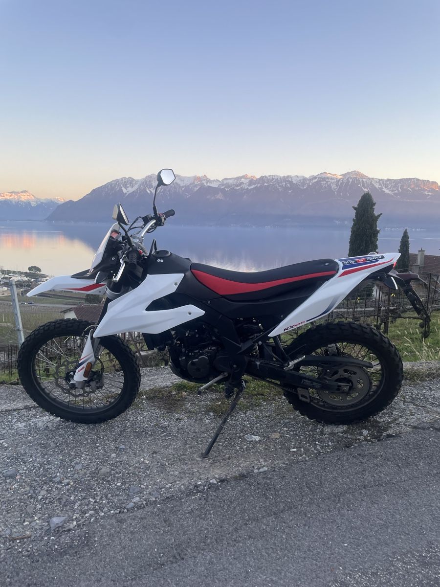 Aprilia Enduro: Moto aprilia RX125 – D'occasion à Chexbres par slb29 1