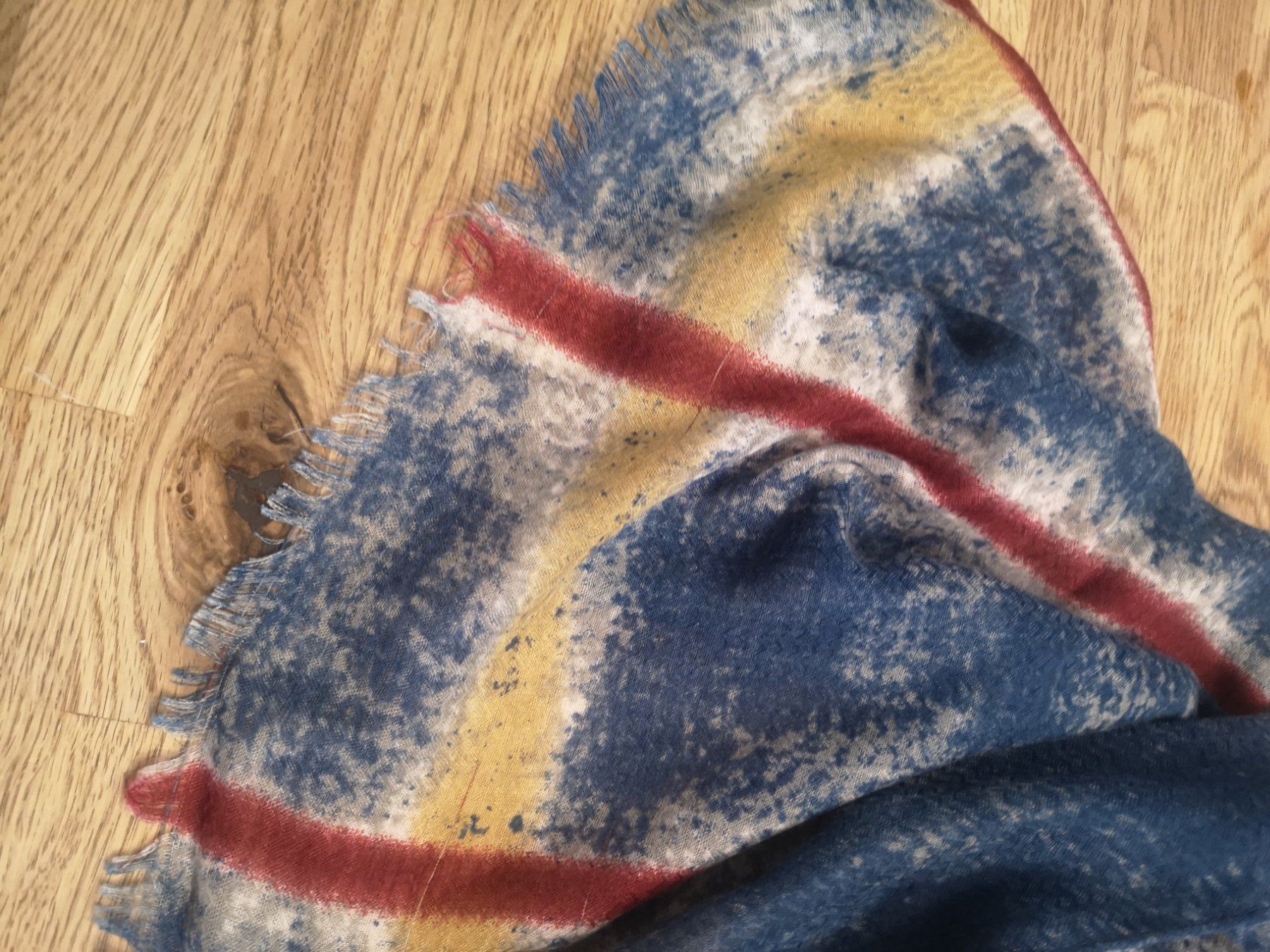 Foulard & Sciarpe: Schal 190×95 – Usato da Forch venduto da Hakyboss 1