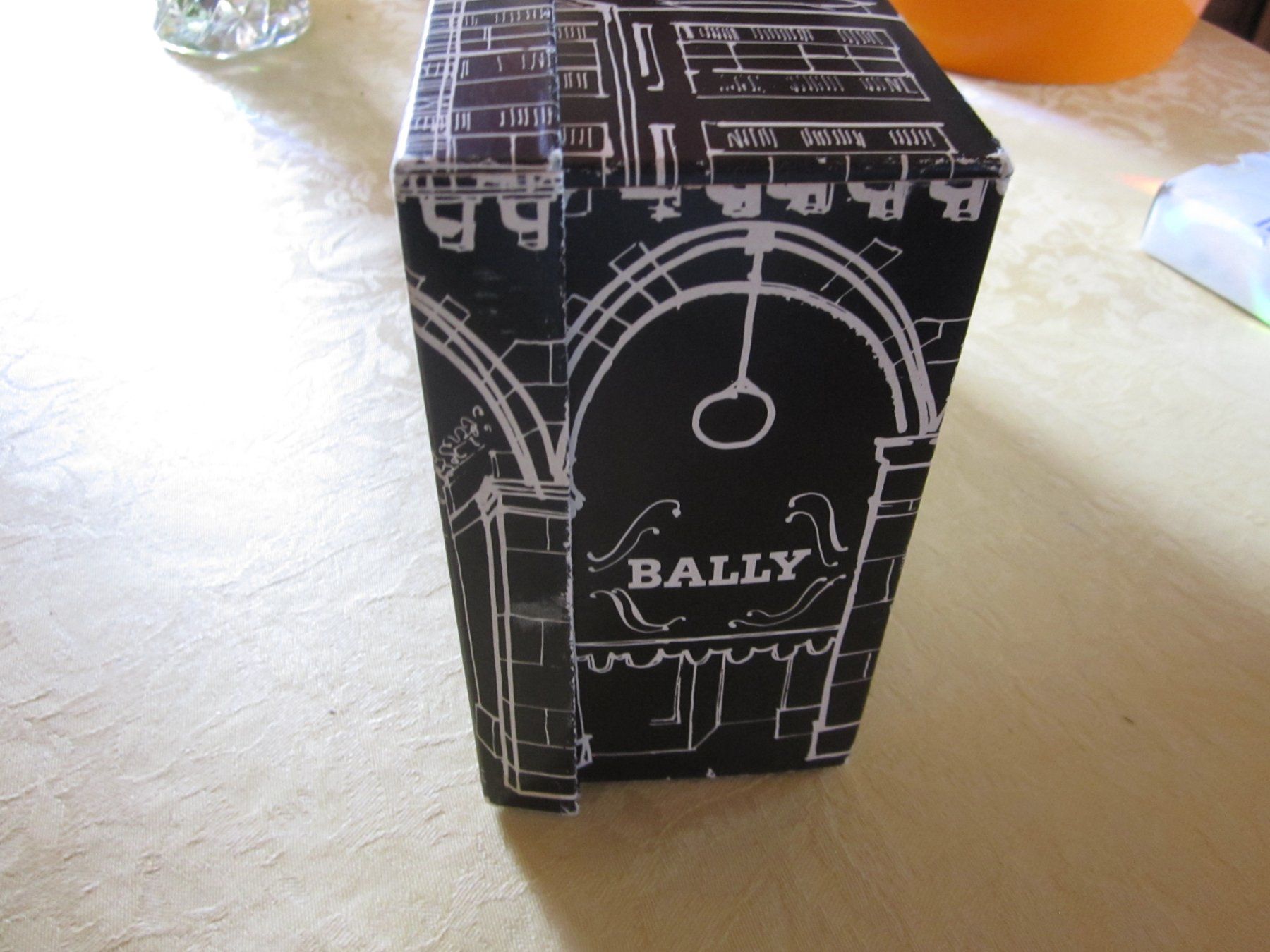 Bally Barattoli: Schuhkarton von Bally, Vintage – Usato da Binningen venduto da flugi30 2
