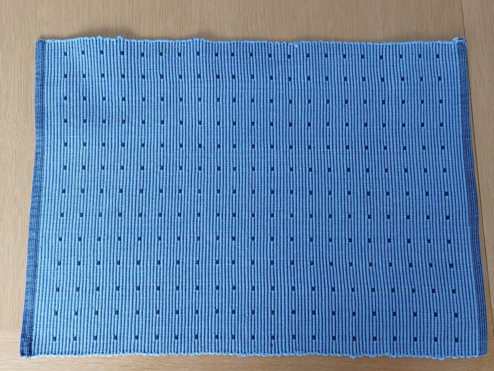 Set de table et chaises: Blaue Tischsets – D'occasion à Bad Zurzach par Waage15