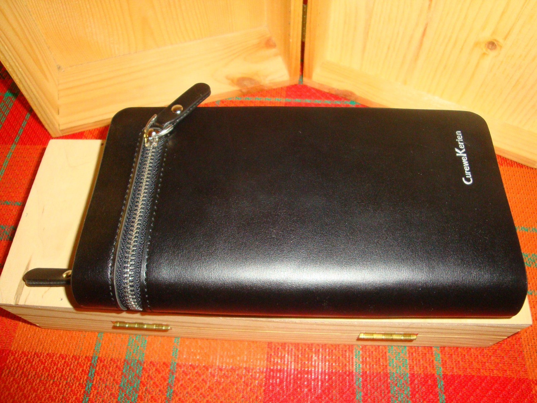 Brieftaschen: Brieftasche – Neu und originalverpackt aus Enggistein von mach1