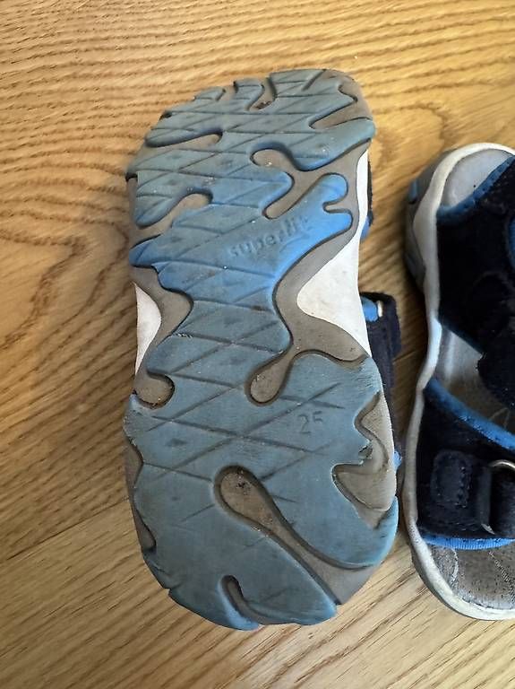 Scarpe per ragazzi: Superfit Sandalen Gr.25 – Usato da Worb venduto da janelle03 2