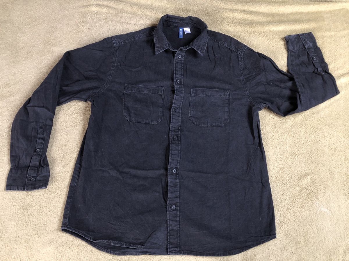 H&M Camicie: Schwarzes Hemd Gr. L, Divided by H&M – Usato da Kaisten venduto da Wavechip